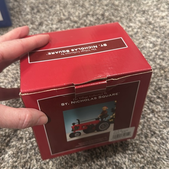 The village collection by Saint Nicholas Square. Christmas chores. - Picture 5 of 5